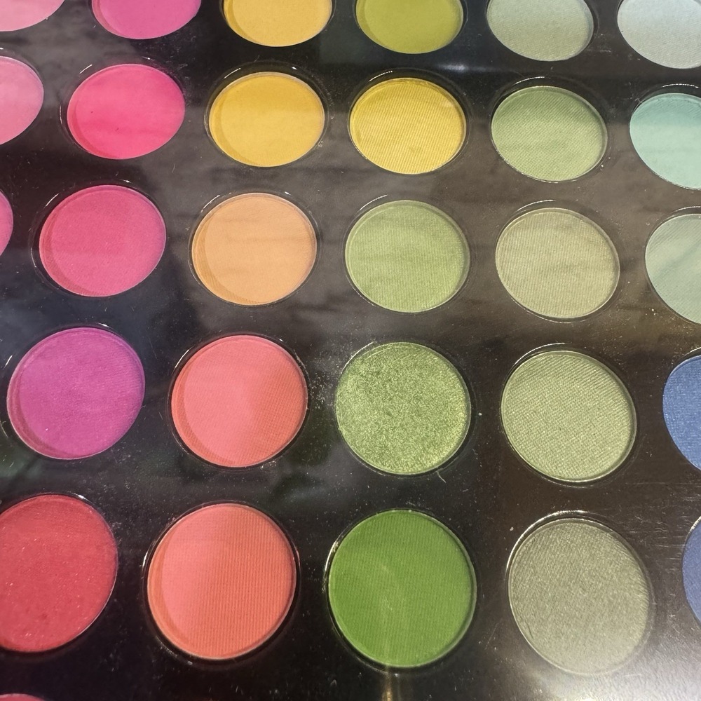 SHANY Eye shadow Palette, 96 Color Eyeshadows Nice - Picture 6 of 7